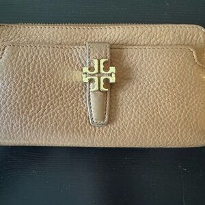 Tory Burch Leather Wallet with Gold Logo